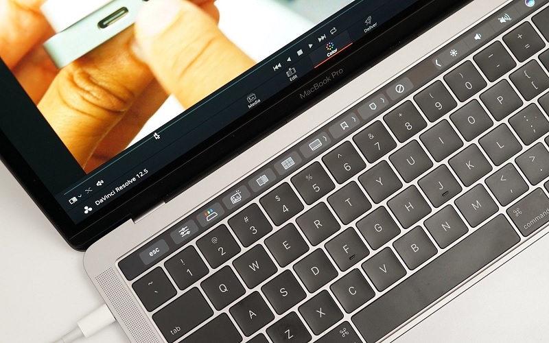 Cách khắc phục bàn phím Macbook pro bị liệt do phần cứng