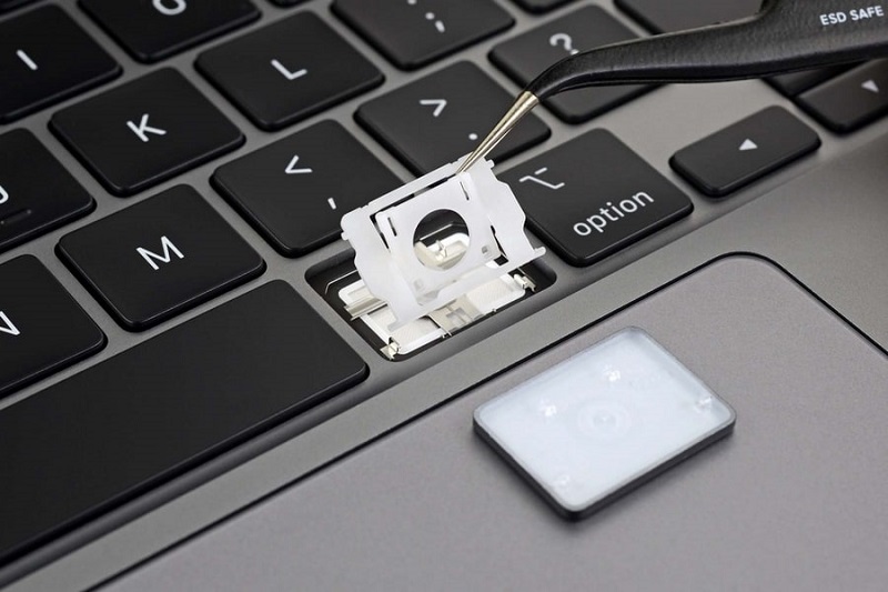 Một số nguyên nhân bàn phím Macbook pro bị liệt