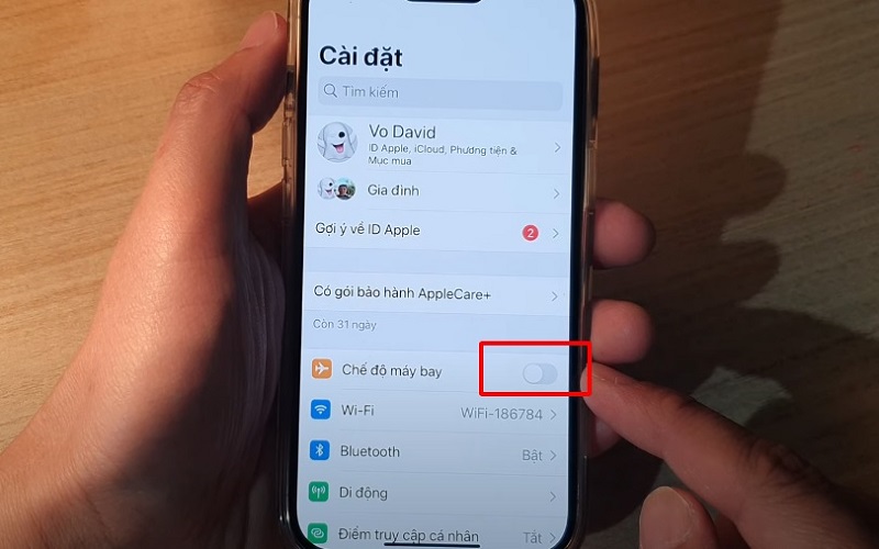 Khắc phục lỗi tự ngắt kết nối wifi trên iPhone bằng cách bật chế độ máy bay
