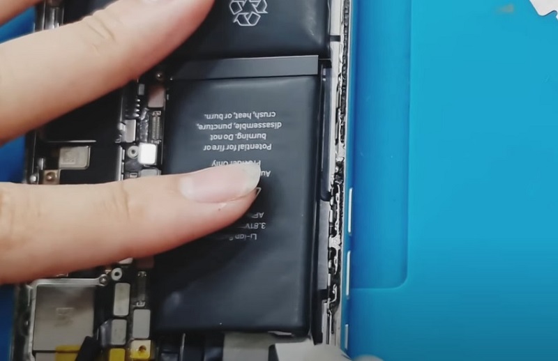 Khắc phục iPhone bị nóng phần Camera bằng cách thay bộ sạc và pin mới