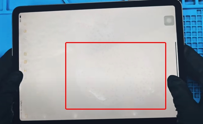Màn hình iPad bị phản quang là như nào?
