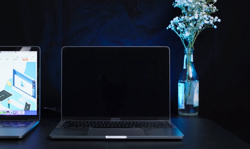 Sửa lỗi Macbook không lên màn hình bằng cách kiểm tra nguồn điện, pin