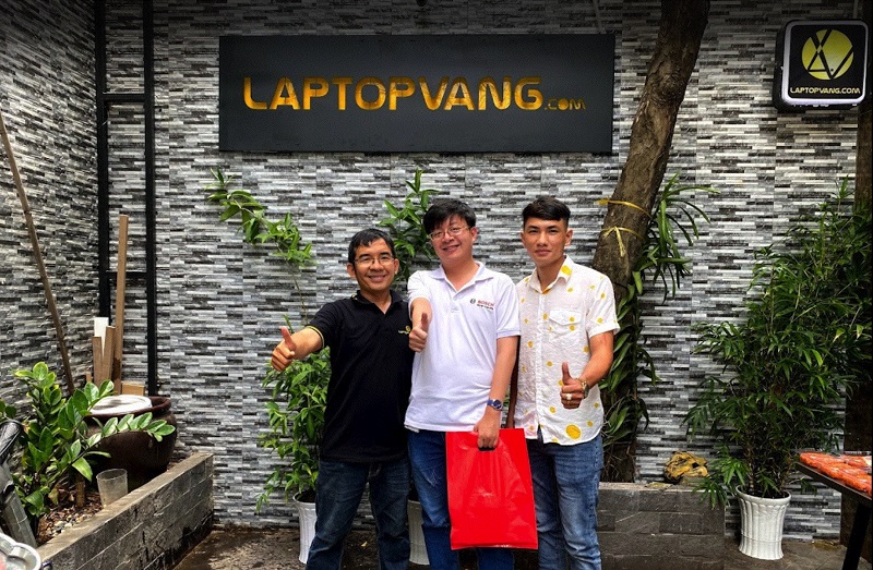 Mua Macbook ở đâu uy tín Laptop Vàng