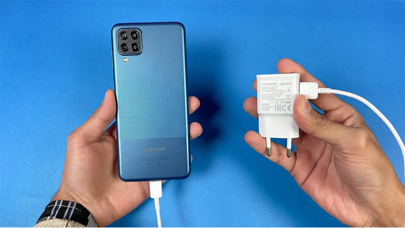 Hướng dẫn cách khắc phục điện thoại samsung báo thiết bị quá nóng