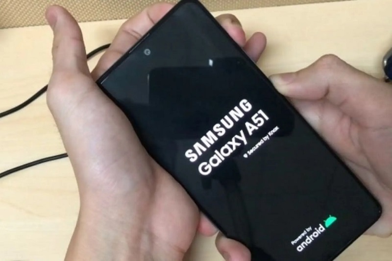 Tình trạng điện thoại Samsung bị treo logo là như nào?